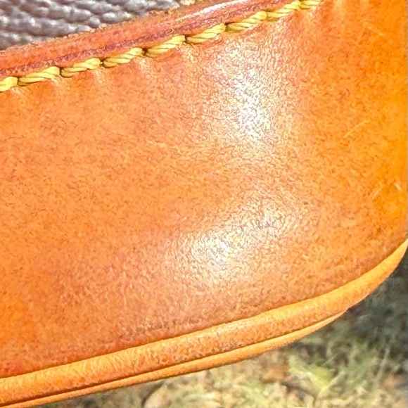 Authentic Louis Vuitton Alma - Picture 11 of 14